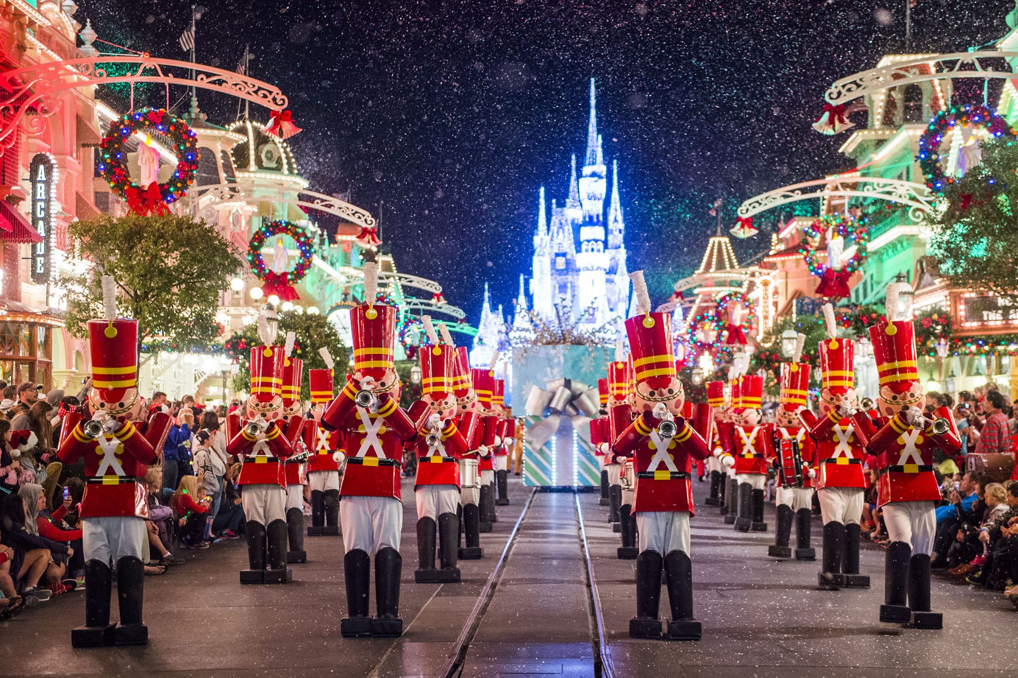 ResortLoop.com Episode 174 – Top 5 Must Do’s During Christmas At WDW