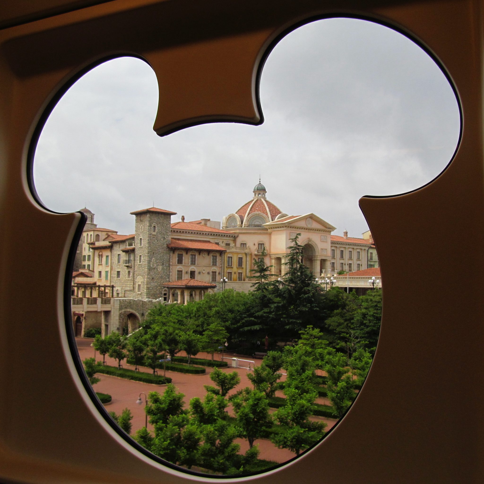 ResortLoop.com Episode 472 – A Trip Report: Every Disney Park Around The Globe