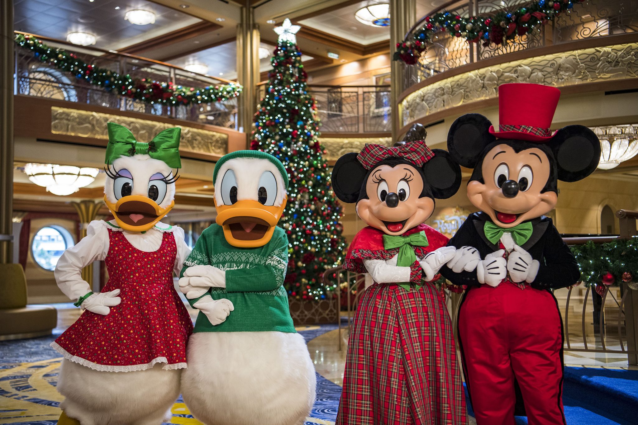 disney christmas cruise pictures